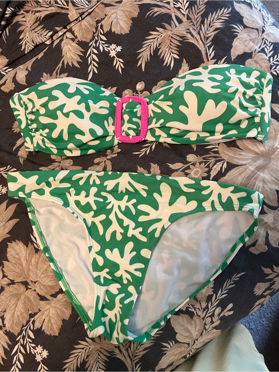Boden Other - Boden Size Small Green & White Coral Print Bikini with Pink Buckle